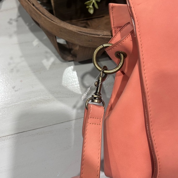 Universal Thread Handbag NWT - Picture 10 of 10